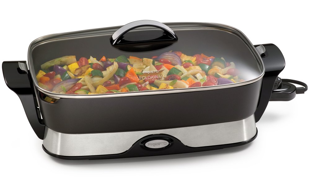 Presto 06857 16-inch Foldaway electric skillet with food in the pan