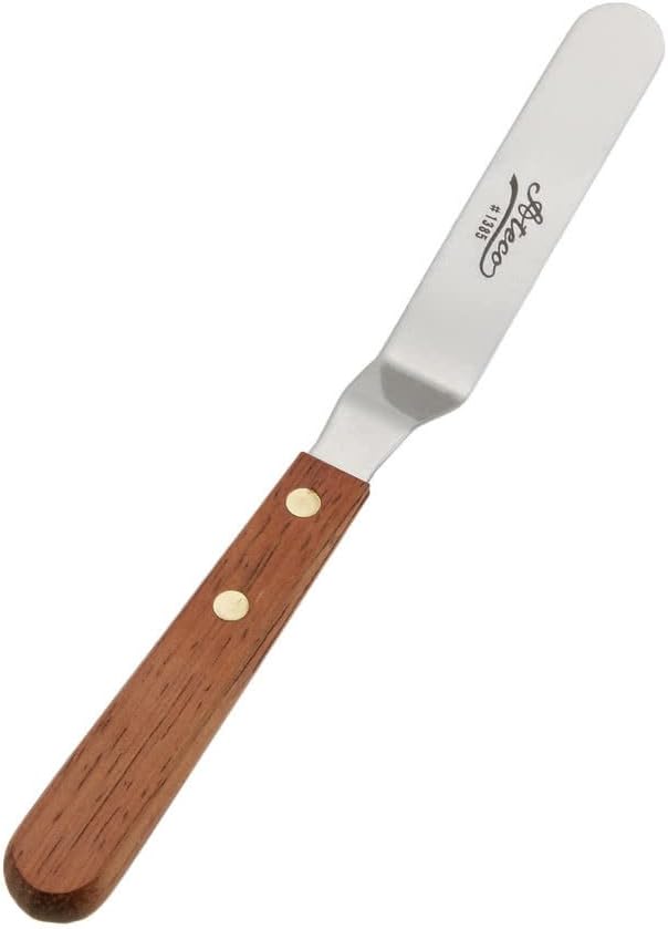 Front angle of the Ateco 1385 showing its offset neck, rounded blade and two-rivet wood handle