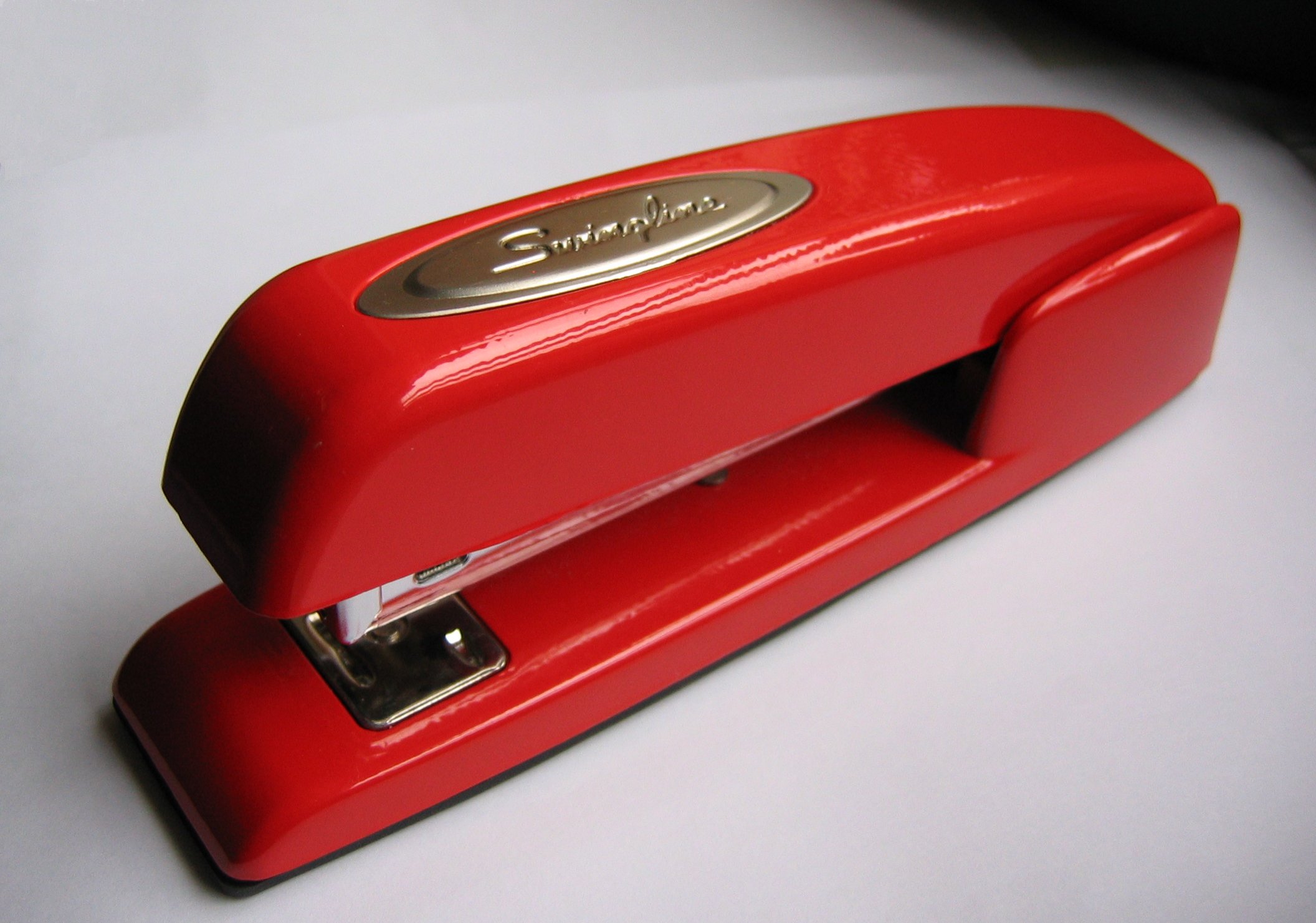 Swingline 747 Stapler: Permanent & Temporary Fastening