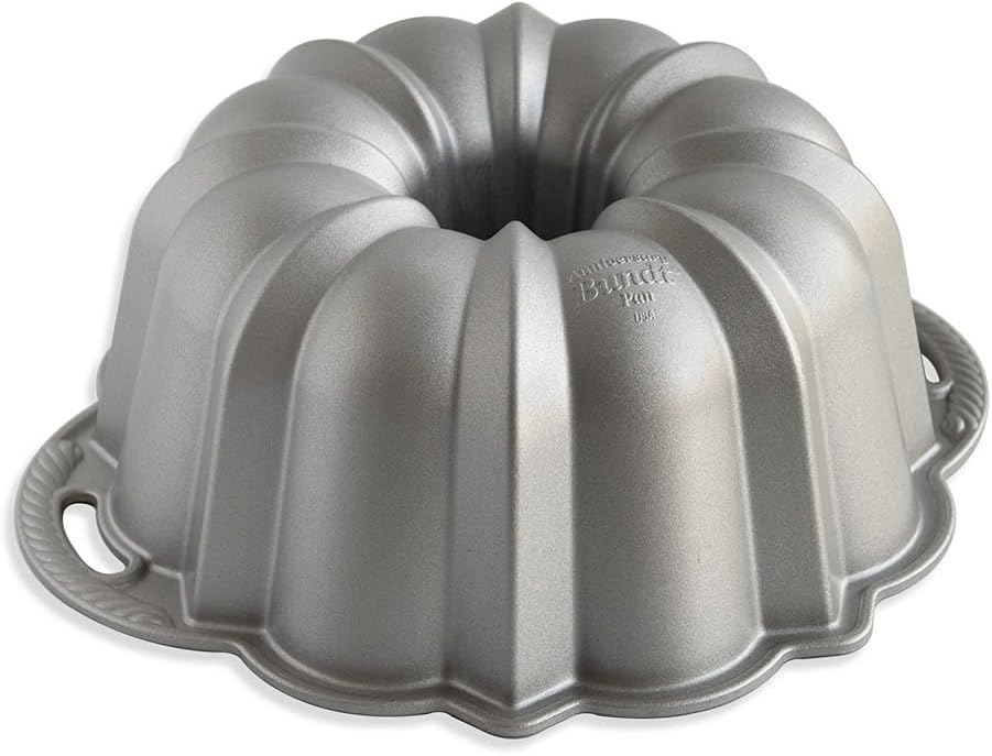 银色50037 Bundt 模外部交替纹路与编织造型手柄。