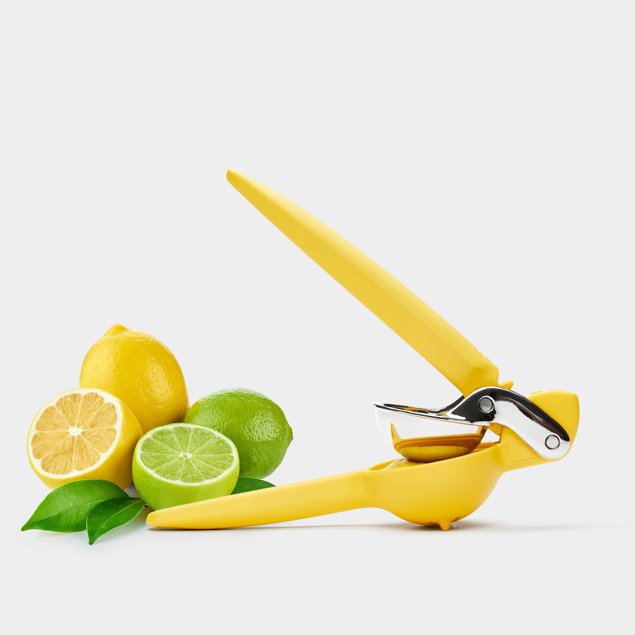 Chef'n FreshForce vs Vinci E19010: Hand Press or Automatic Citrus Juicer?